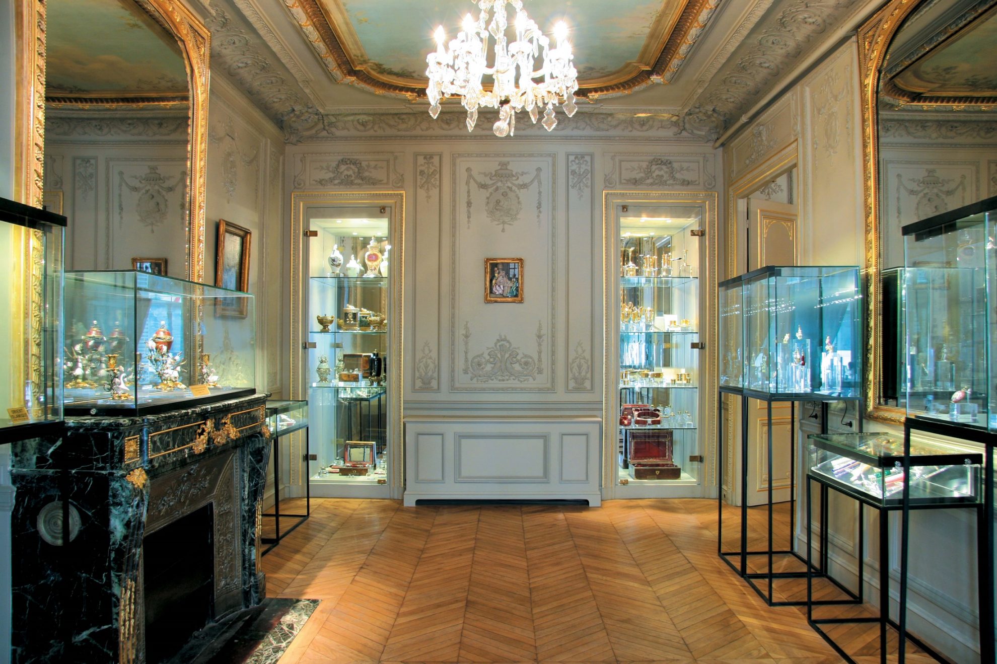 Šalia didingosios Garnier operos įsikūręs ,,Fragonard“ parfumerijos muziejus – tartum mažytis brangakmenis 9-ojo Paryžiaus rajono įžymybių karūnoje.