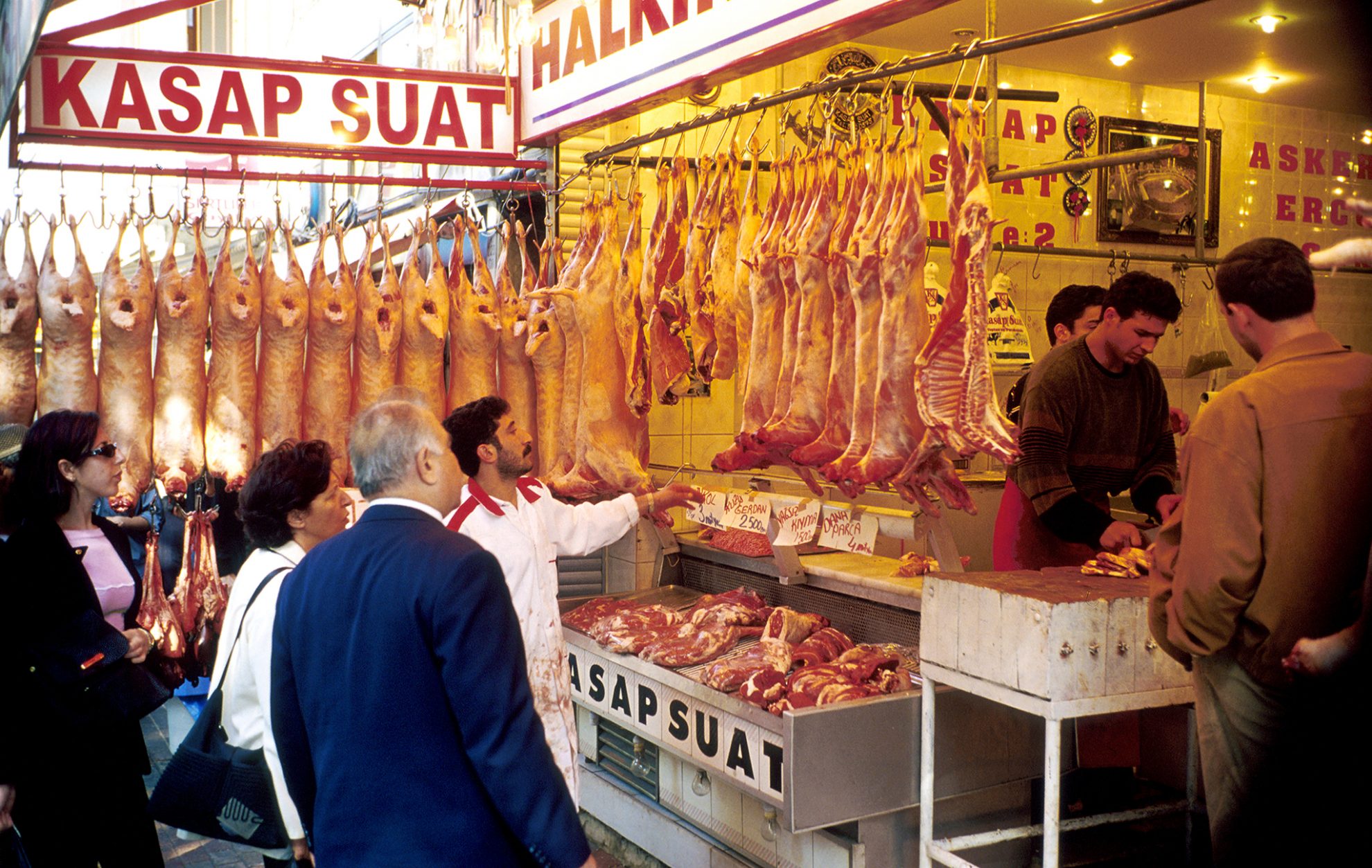 Iš Lietuvos jau vežama pagal islamo reikalavimus paskerstų gyvūnų – chalalinė – mėsa, tačiau gamintojai vis dar stovi ant savo didžiojo šanso slenksčio