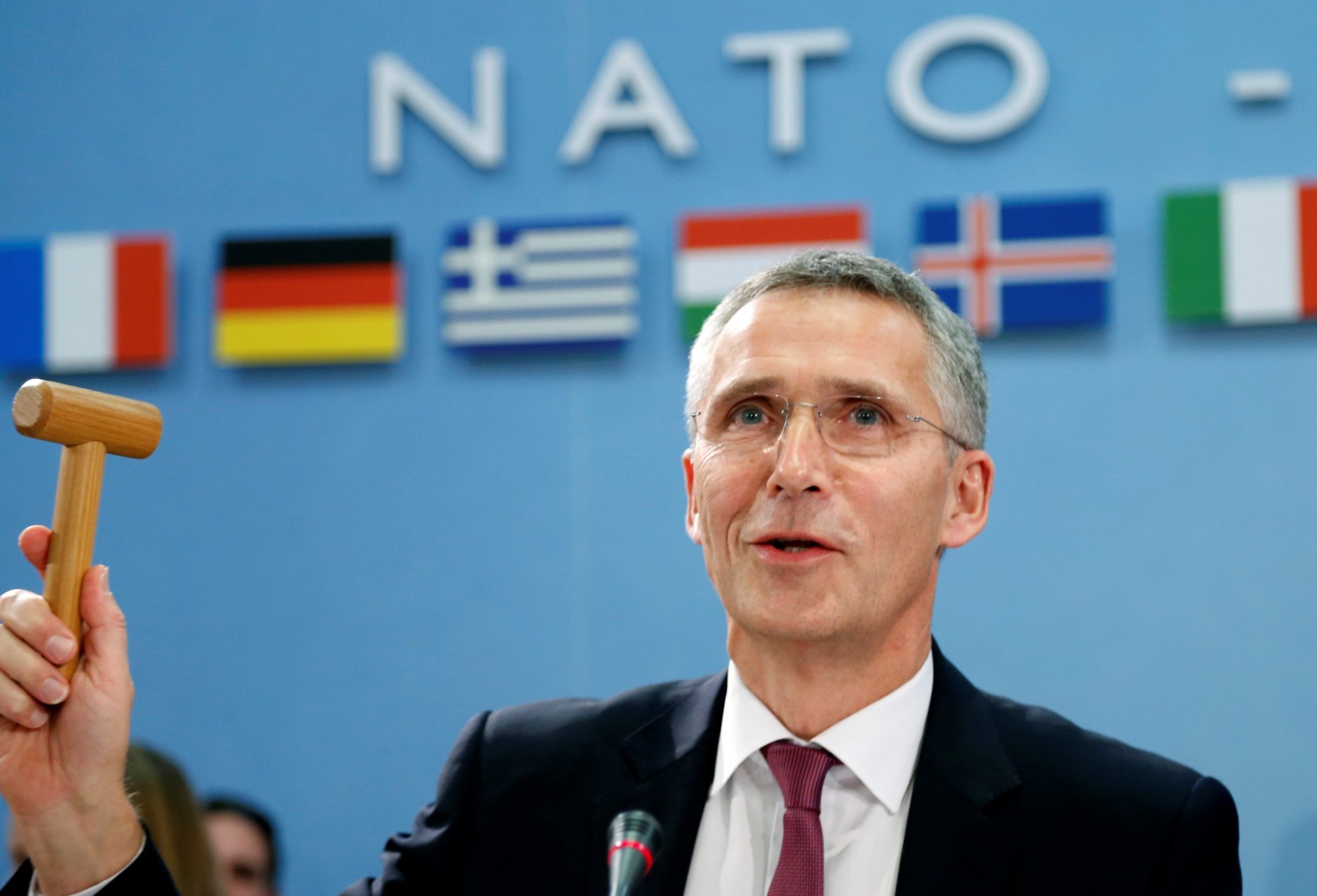 NATO generalinis sekretorius Jensas Stoltenbergas neatmeta galimybės, kad ateityje Ukraina galėtų tapti šio gynybinio aljanso nare.