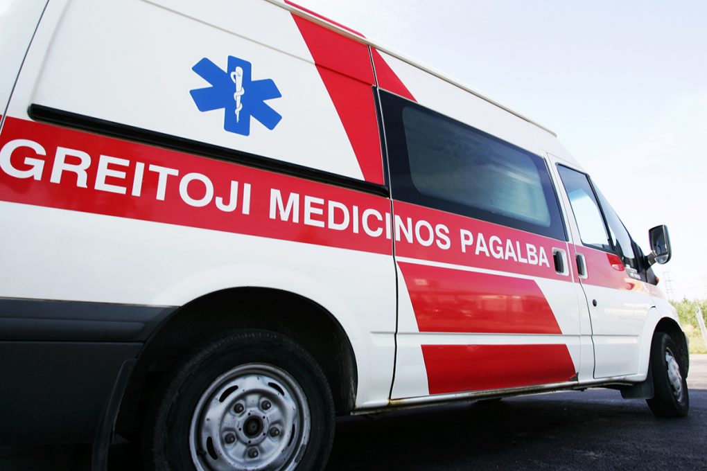 Penktadienio vakaras buvo neramus ligoninės Skubiosios pagalbos skyriaus ir greitukės medikams.