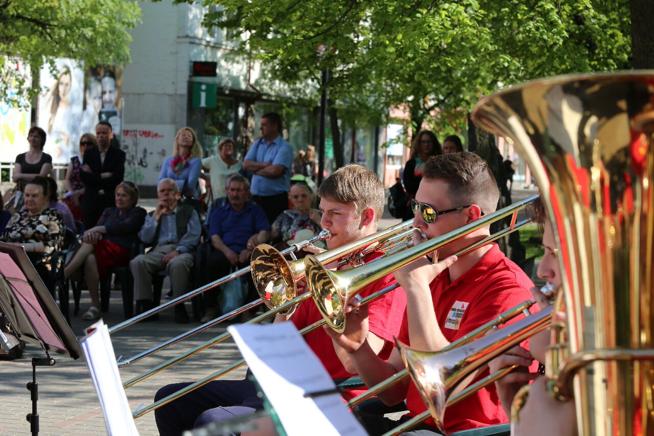 Praėjusį savaitgalį Laisvės aikštėje startavo naujasis orkestrinės muzikos sezonas. „Dūdų vasaros-14“ festivalį atidarė panevėžiečiai.
