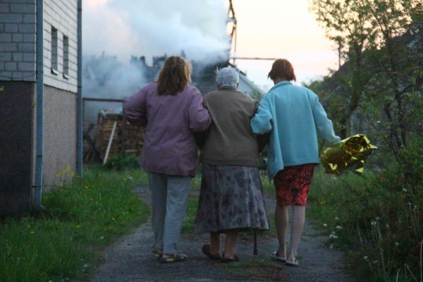 Dvigubas smūgis šeimai Paliūniškyje: susižalojus vyrui, namuose kilo dar ir gaisras