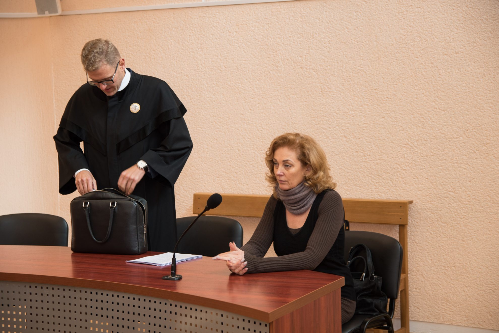 Šešerius metus trukusi Panevėžio krepšinio byla baigėsi žymiai ramiau nei prasidėjo. Vilniaus apygardos teismas (VAT) išteisino buvusius Lietuvos krepšinio federacijos (LKF) ir Panevėžio savivaldybės vadovus.