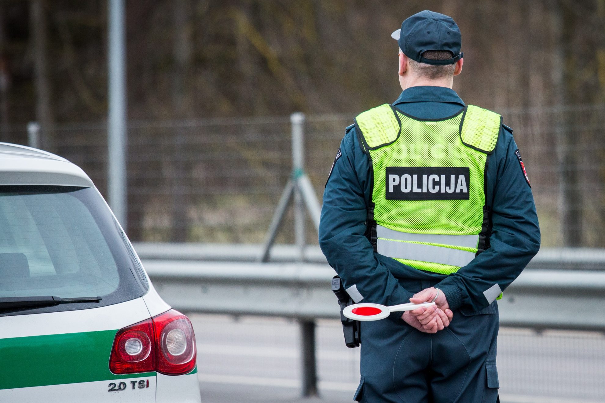 Minint tarptautinę Europos dieną be žuvusiųjų keliuose, Lietuvos policijos pareigūnai ketvirtadienį sustiprins patruliavimą Lietuvos keliuose.