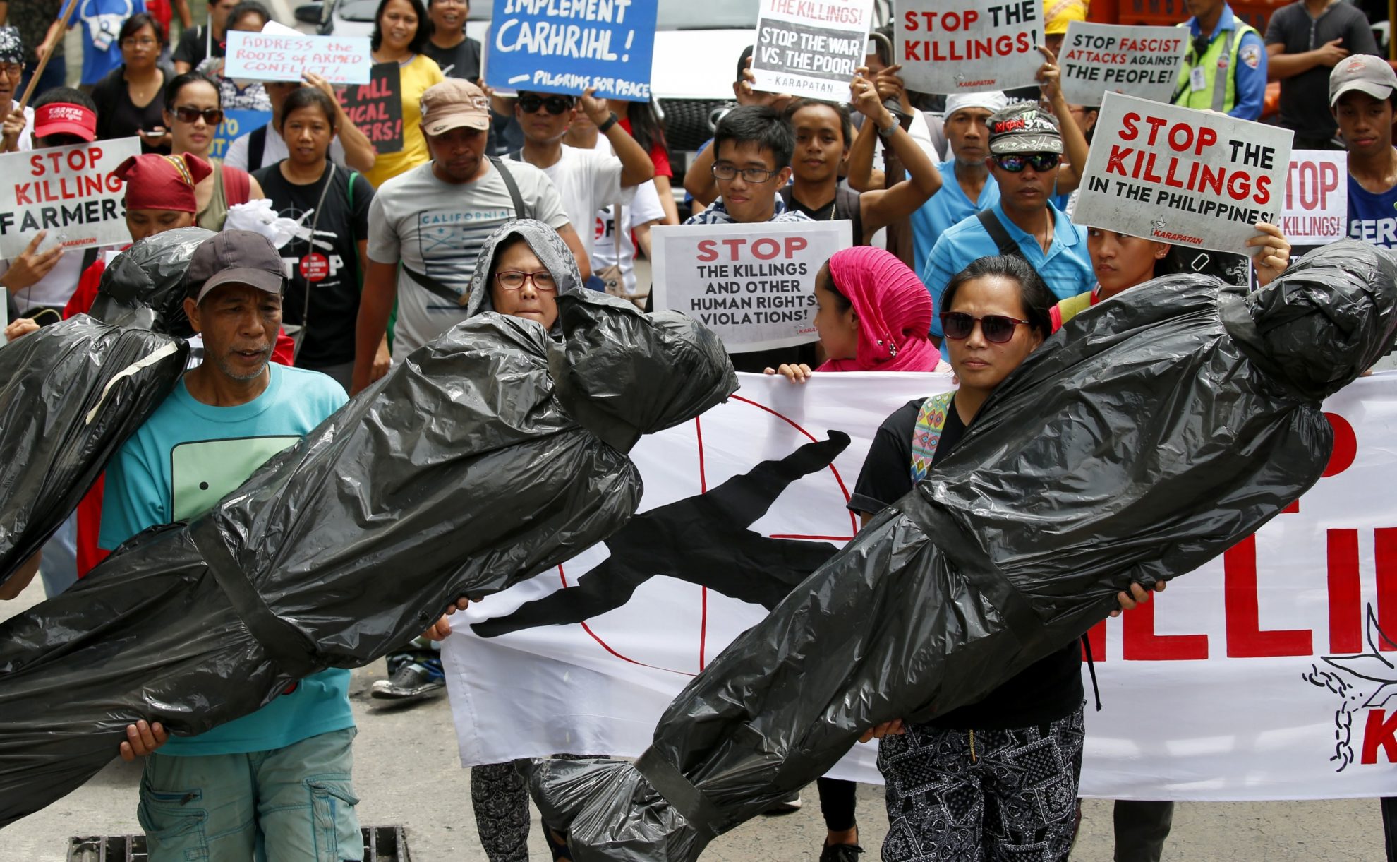 Filipinuose-žudomi-narkomanai-ir-prekeiviai