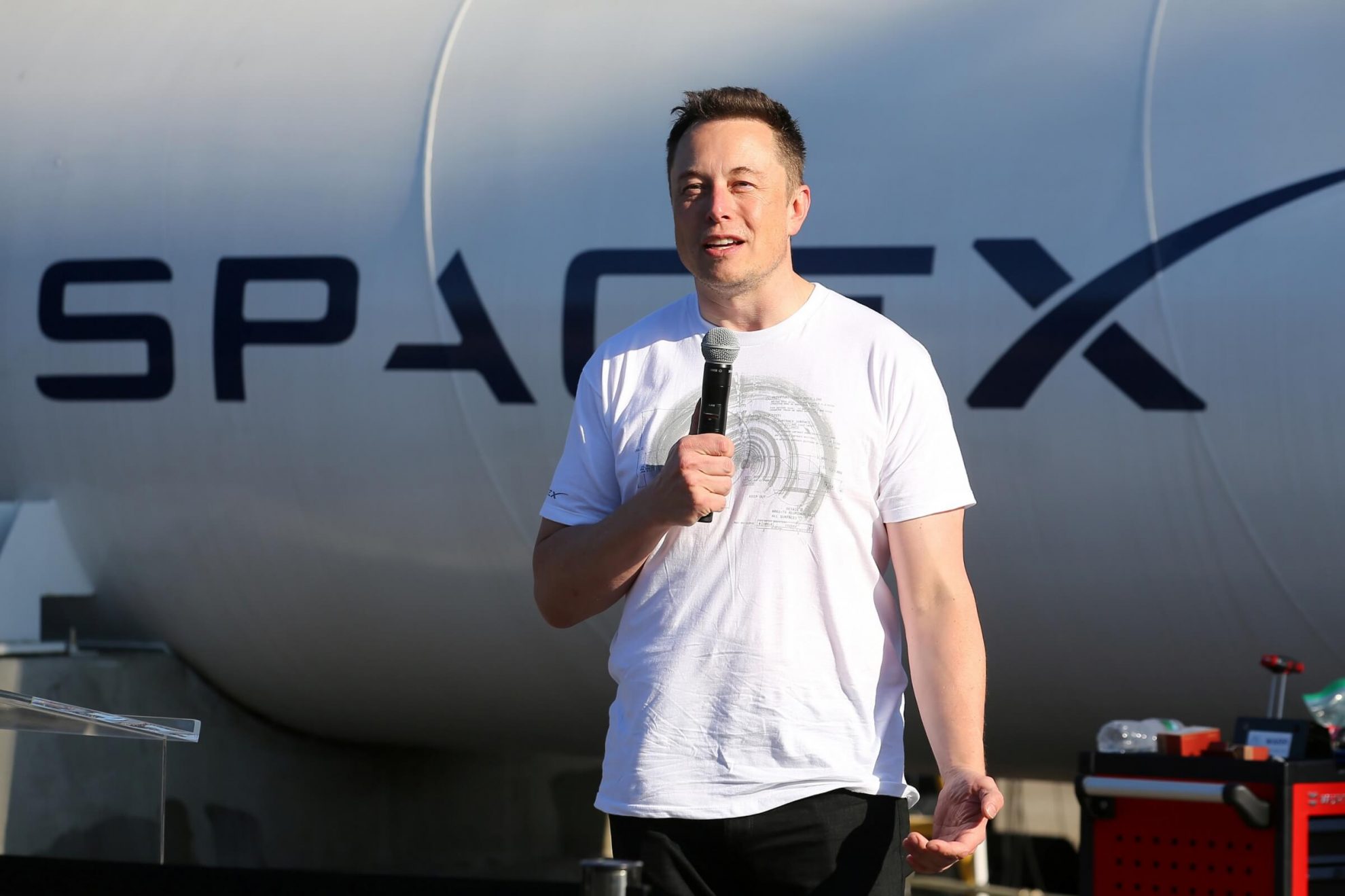 Elonas Muskas prognozuoja raketų atgimimą