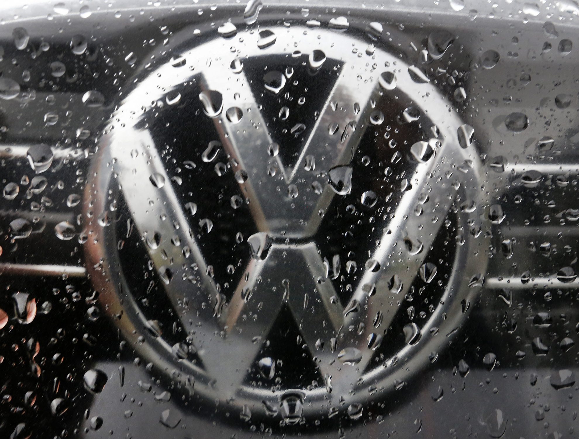 Volkswagen-atsaukia-automobilius