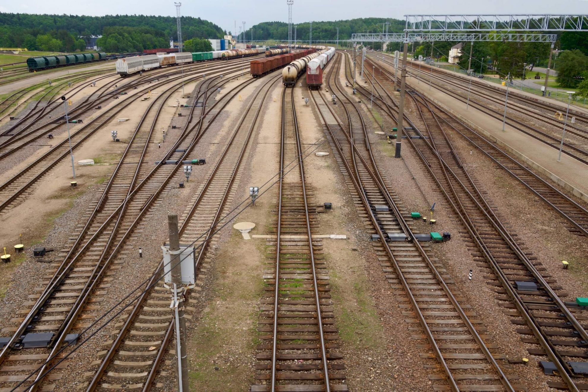 Prieš 9 metus išardę geležinkelio ruožą iki Latvijos, „Lietuvos geležinkeliai“ sulaukė 28 mln. eurų baudos dėl apribotos konkurencijos iš Europos Komisijos.