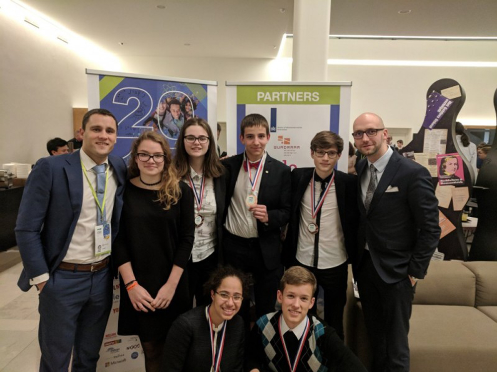 Nyderlanduose vykusioje 14-oje tarptautinėje jaunių gamtos mokslų olimpiadoje Lietuvos mokinių delegacija pelnė penkis medalius.