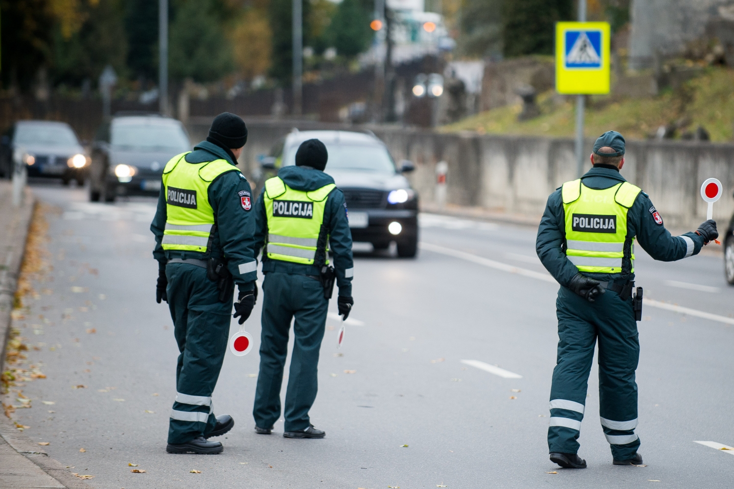 Daugėjant eismo nelaimių, kai pėstieji partrenkiami pėsčiųjų perėjose, Kelių policija žada vasario bei kovo mėnesiais jose griežtinti vairuotojų kontrolę.