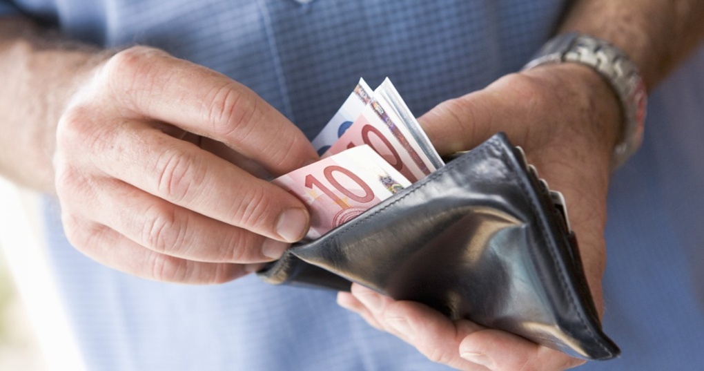 Vidutinis mėnesio darbo užmokestis (VMDU) šalyje kitais metais gali pasiekti 1000 eurų ribą, žada premjeras.