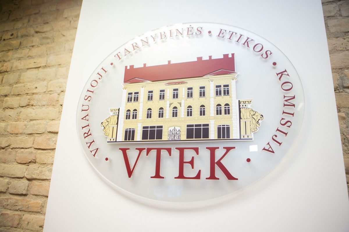 Vyriausioji tarnybinės etikos komisija (VTEK) pernai atliko dukart daugiau tyrimų ir išaiškino keturiskart daugiau interesų derinimo pažeidimų nei ankstesniais metais.