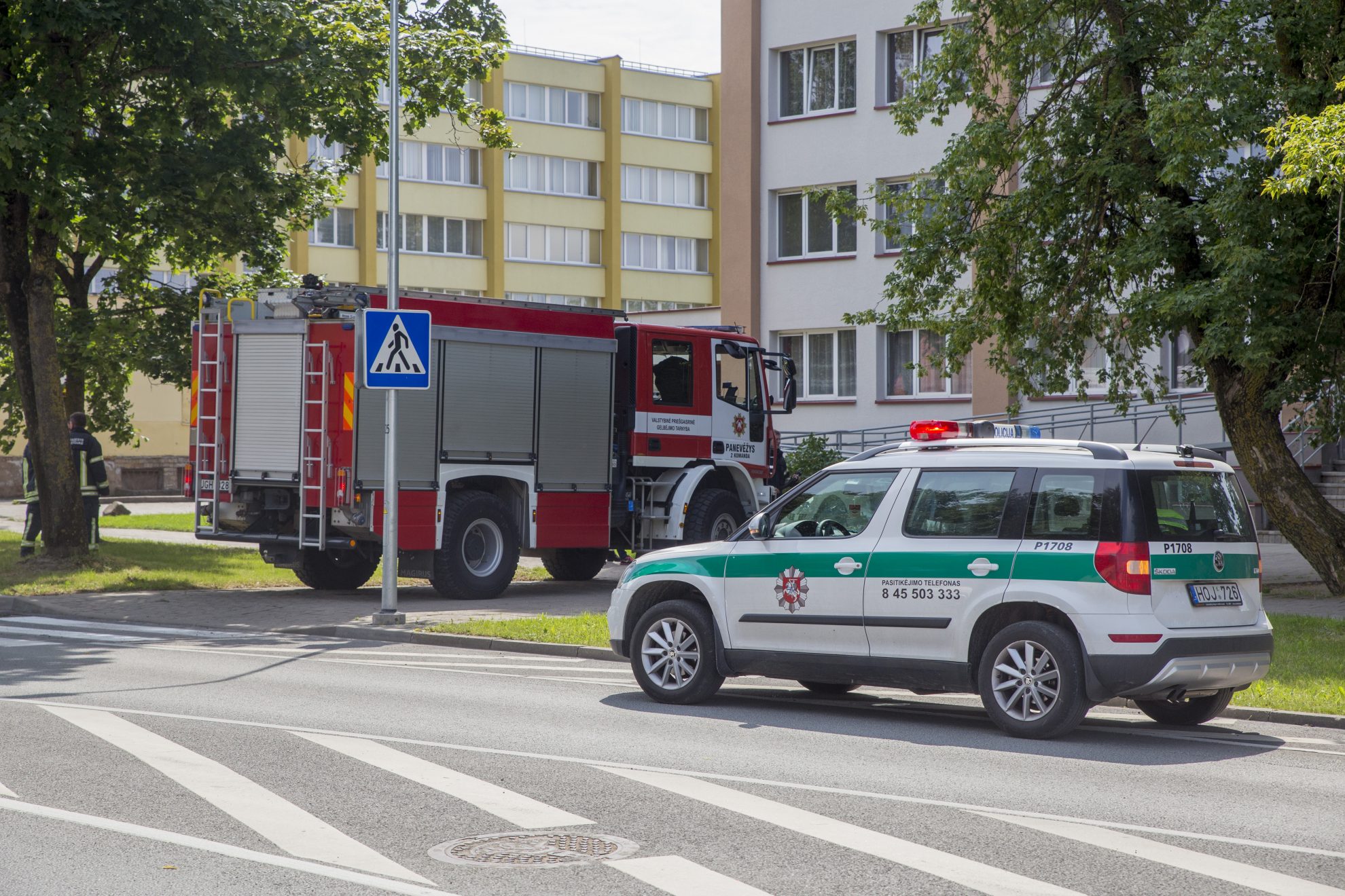 Šeštadienį ugniagesiai gelbėtojai gavo pranešimą, kad Panevėžyje, Suvalkų gatvėje, atvira liepsna dega namas.