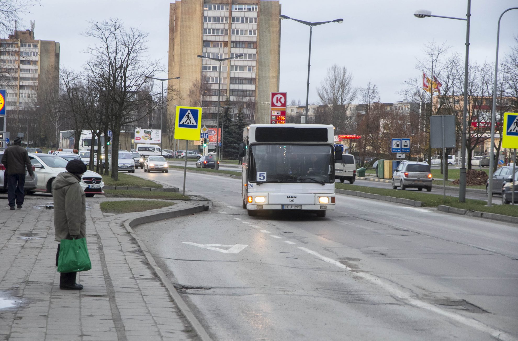 Panevėžio savivaldybė su Panevėžio autobusų parku įgyvendins viešojo transporto priemonių parko atnaujinimo projektą. Skaičiuojama, kad mieste atsiras 10 naujų, modernių, ekologiškų autobusų.