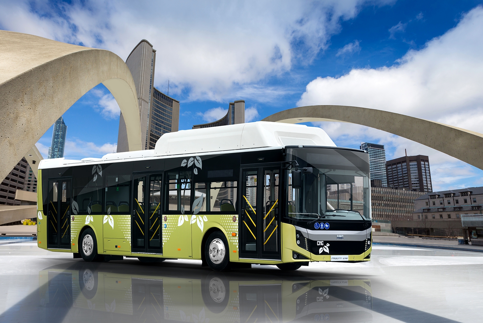 Panevėžys už daugiau nei 2 mln. eurų perka 12 naujų žemagrindžių autobusų.