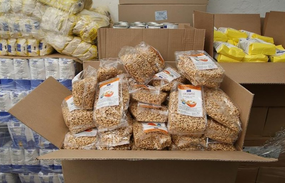 Panevėžio rajone šią savaitę tęsiamas prieš šv. Velykas pradėtas maisto produktų dalijimas iš Europos pagalbos labiausiai skurstantiems asmenims fondo.