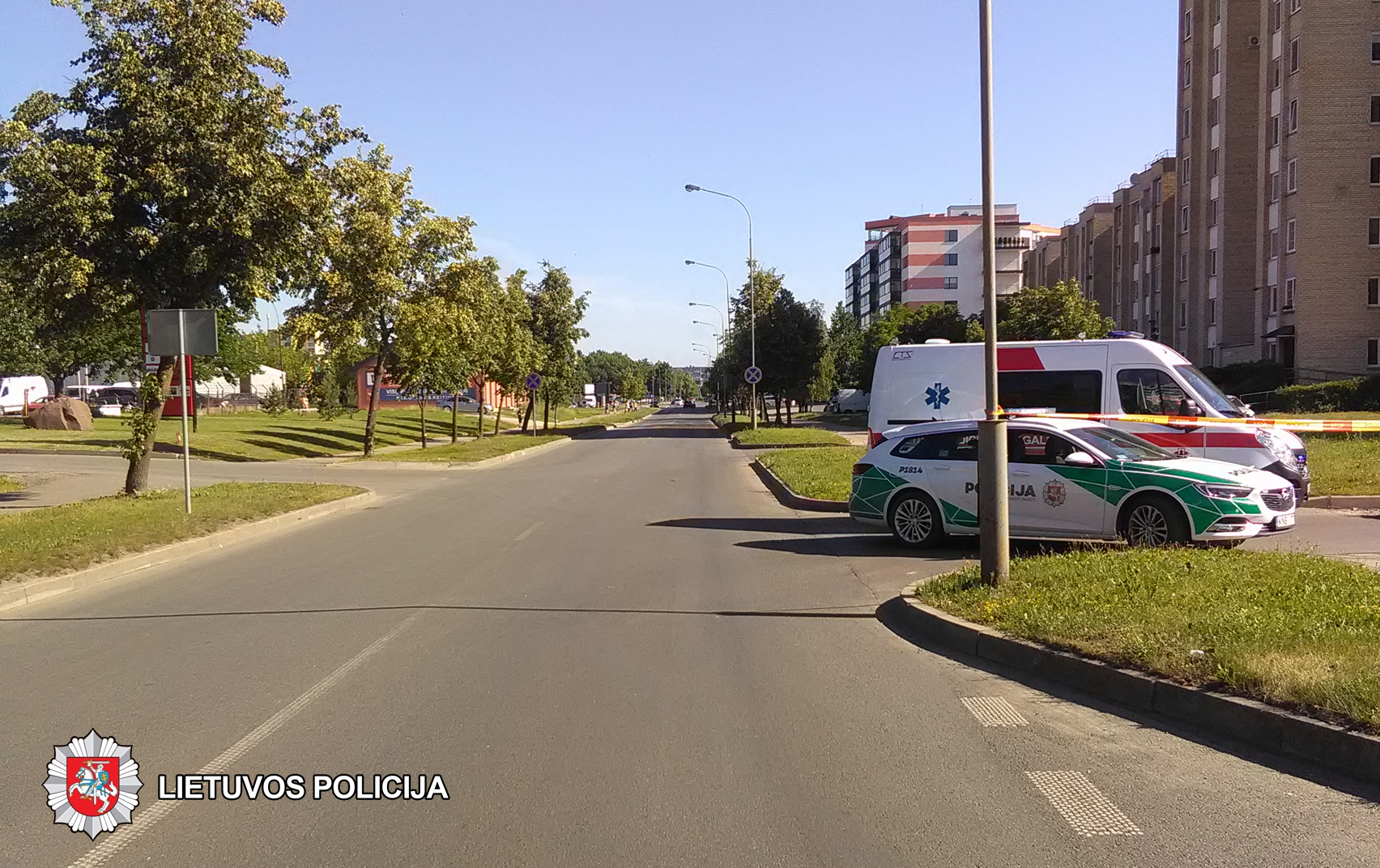 2019-06-19 8.45 val., Panevėžyje, Projektuotojų g., ties įsukimu į prekybos centrą, susidūrė krovininis automobilis su dviratininku.
