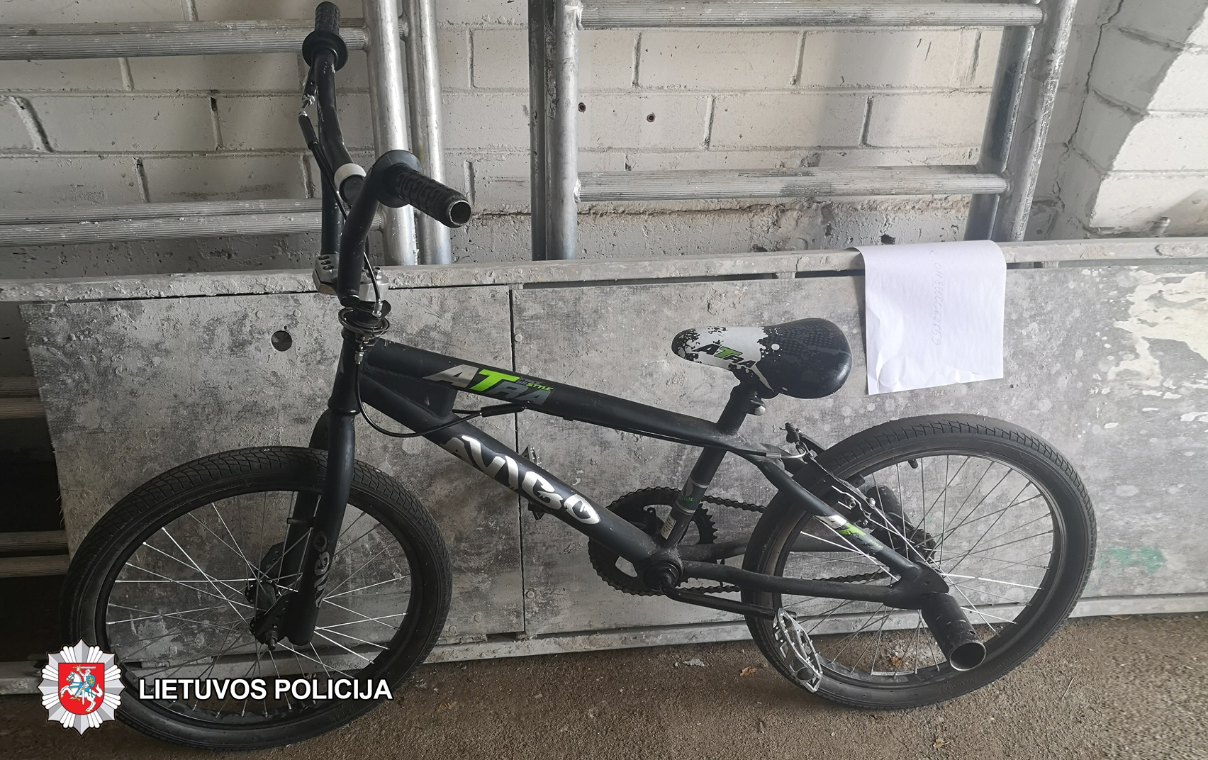 2019-07-15 nakties metu Panevėžyje, Nemuno g., degalinėje, rastas dviratis.