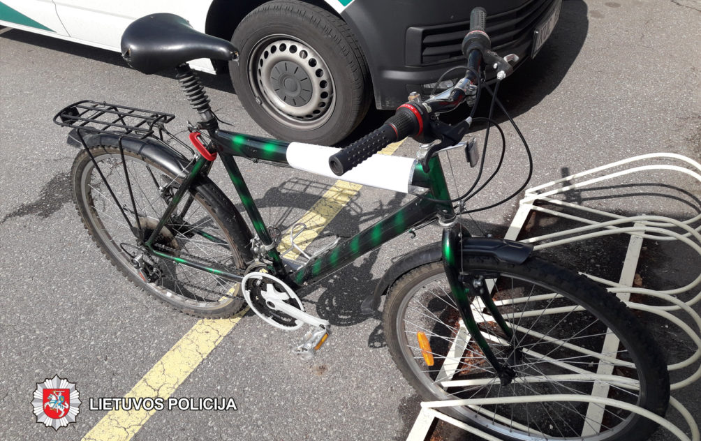 2019-08-03 Panevėžyje, Ukmergės g., rastas žalios spalvos bėginis dviratis.