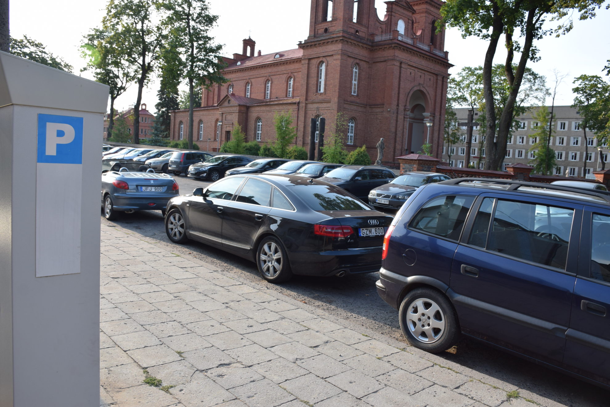 Nuo rugsėjo 1 d. Panevėžyje pradedama rinkti rinkliava už automobilių stovėjimą naujose vietose.