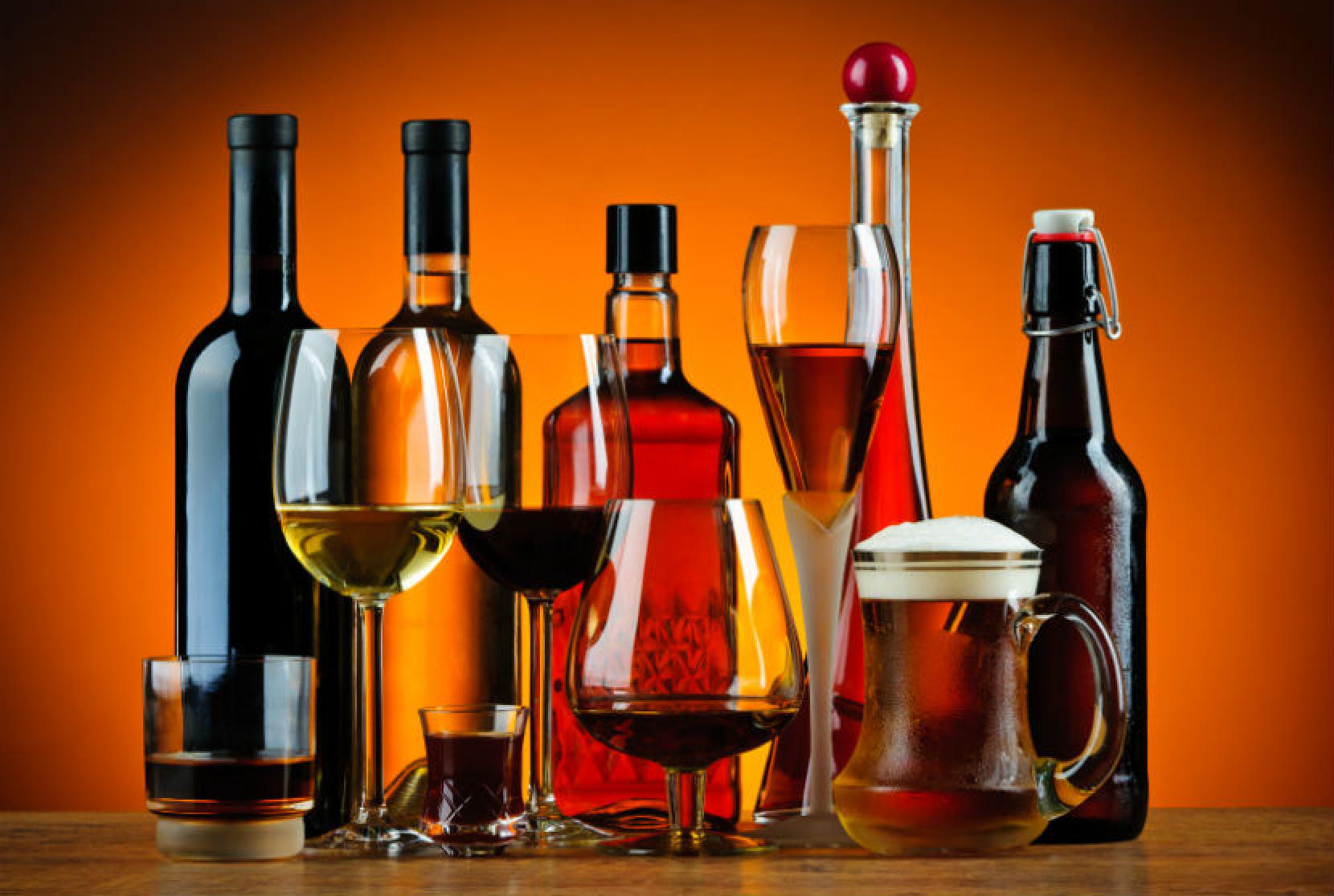 Vienas 15 metų ir vyresnis Lietuvos gyventojas pernai suvartojo vidutiniškai 11,1 litro absoliutaus alkoholio – 0,1 litro mažiau nei 2018 metais (11,2 litro), išankstinius duomenis pranešė Statistikos departamentas.