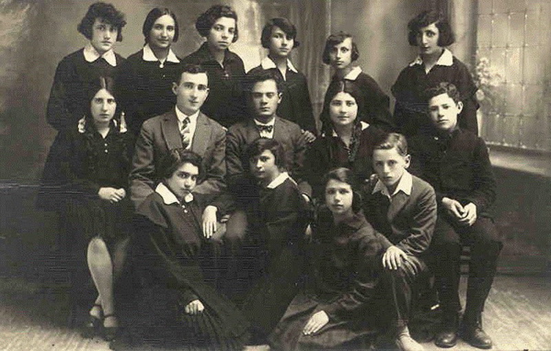 Žydų vidurinės mokyklos moksleiviai 1928 metais. PANEVĖŽIO MIESTO ŽYDŲ BENDRUOMENĖS nuotr.