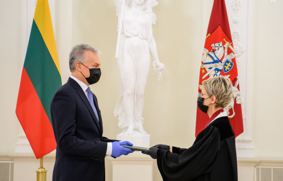 Prezidentas Gitanas Nausėda ketvirtadienį paskyrė Nidą Grunskienę generaline prokurore.