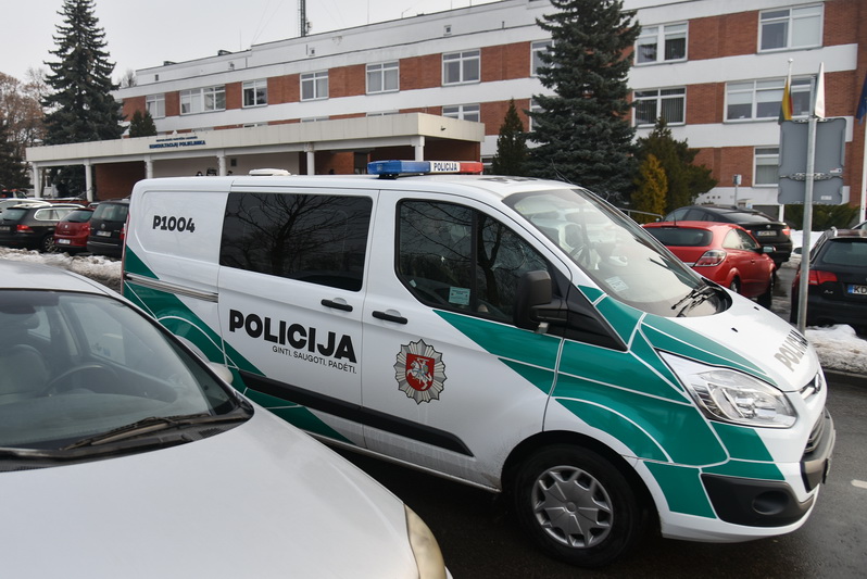 Nuo šių metų pradžios Panevėžyje policija užfiksavo jau 197 karantino taisyklių pažeidimus. P. ŽIDONIO nuotr.