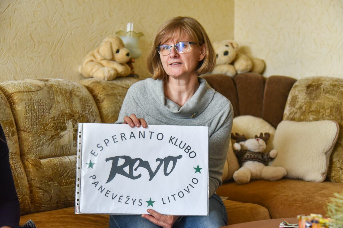 V. Kulikauskienė nuo 2013 metų vadovauja 30 esperantininkų vienijančiam Panevėžio klubui "Revo". P. Židonio nuotr.