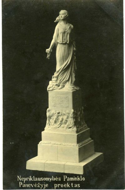 Juozo Zikaro Nepriklausomybės paminklo Panevėžyje maketas. Nuotrauka iš privačios kolekcijos