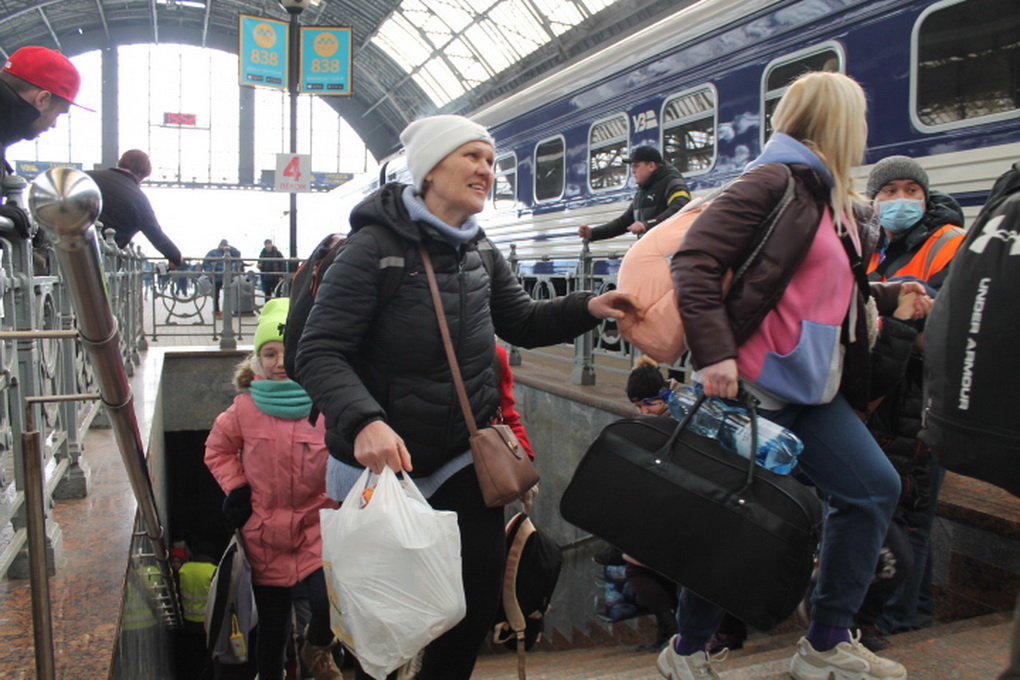 Lvovo geležinkelio stotyje–milžiniškos pabėgėlių spūstys. E. BUTRIMO nuotr.