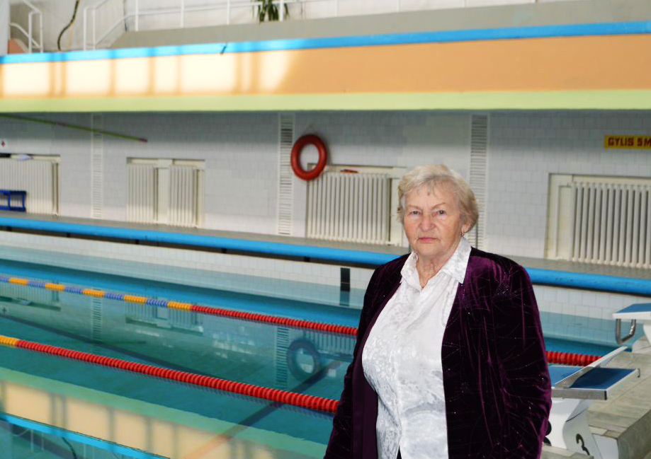 Šuolių į vandenį Panevėžyje sporto šakos įkūrėja, trenerė Stanislava Adomaitienė kovo 15-ąją atšventė 85-metį.