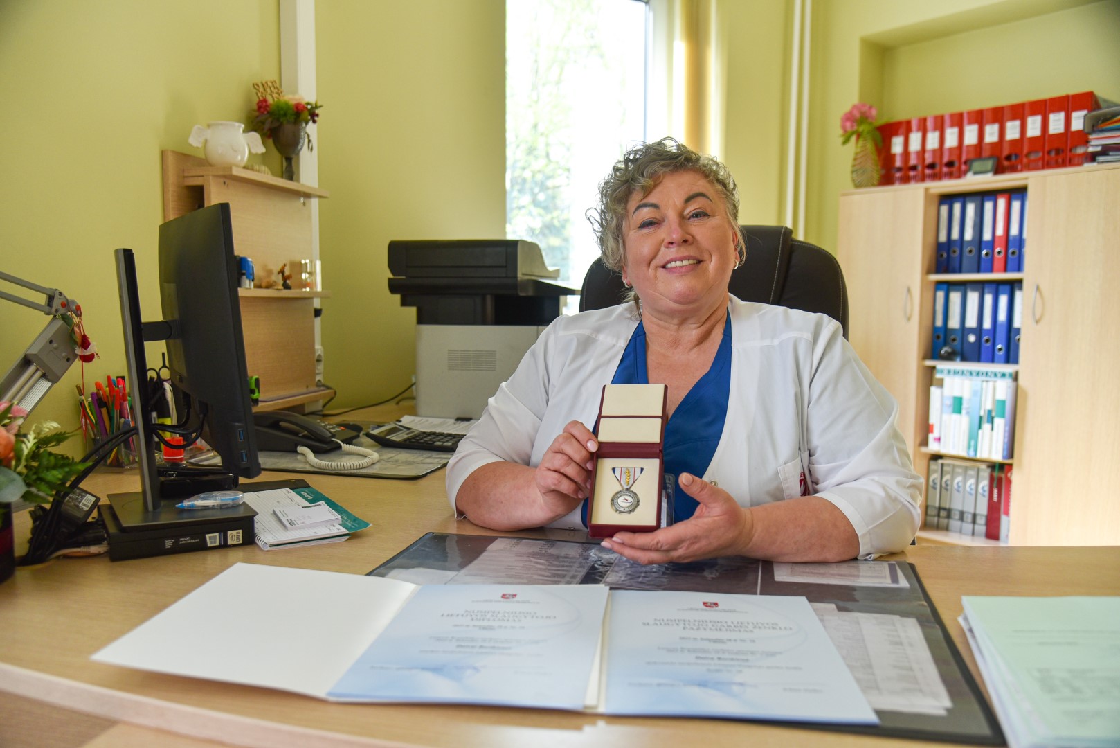 Po dvejų metų pertraukos ketvirtadienį Vilniaus rotušėje surengti Sveikatos apsaugos ministerijos organizuojami nusipelniusių Lietuvos medikų apdovanojimai.