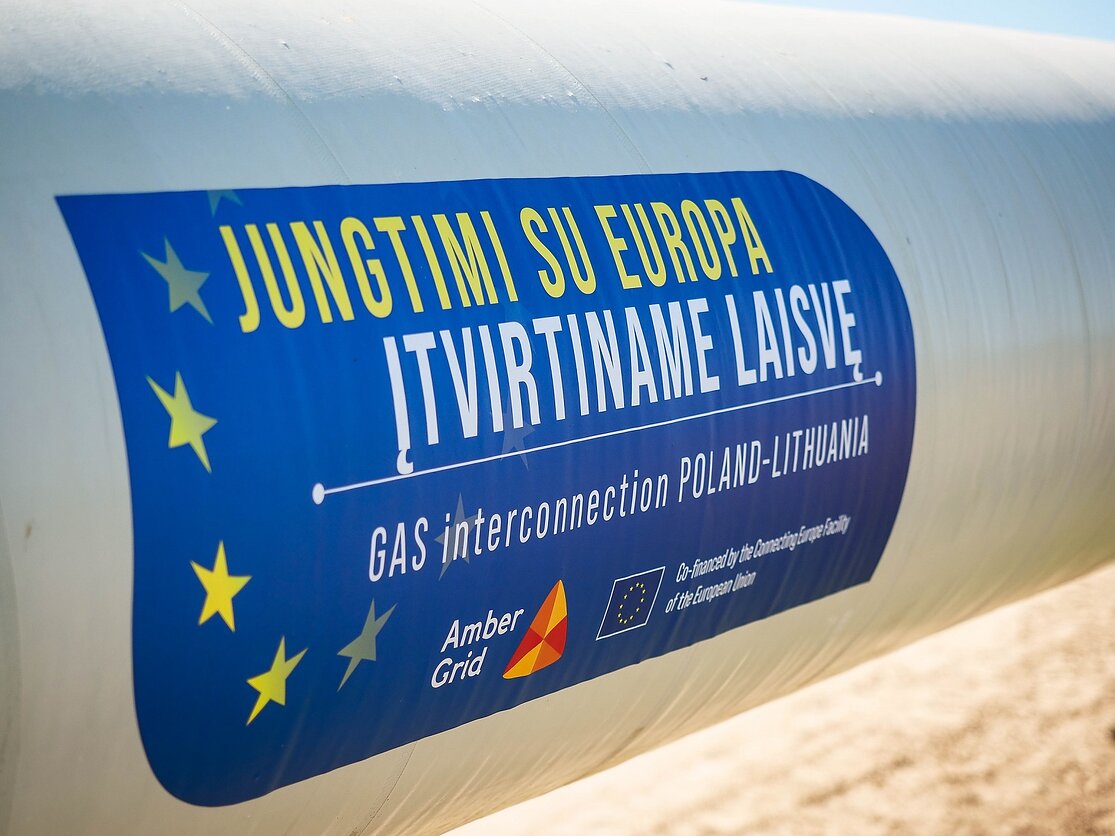 Gegužės 1 d., 12.40 val., kaip ir buvo numatyta, pradėjo veikti Lietuvą ir Lenkiją jungiantis dujotiekis GIPL.