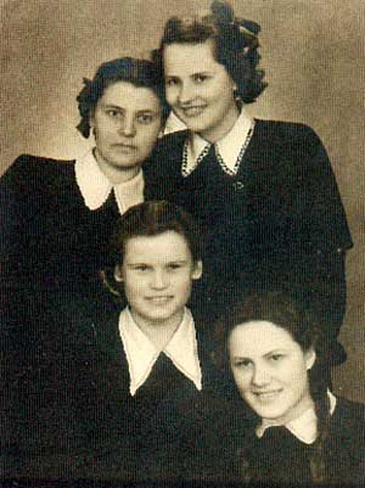 Viršuje iš kairės: Irena Paulavičiūtė, Audronė Zavadskytė, viduryje – Stasė Miškinytė, žemiau – Ramunė Dilkaitė. ARCHYVŲ nuotr.