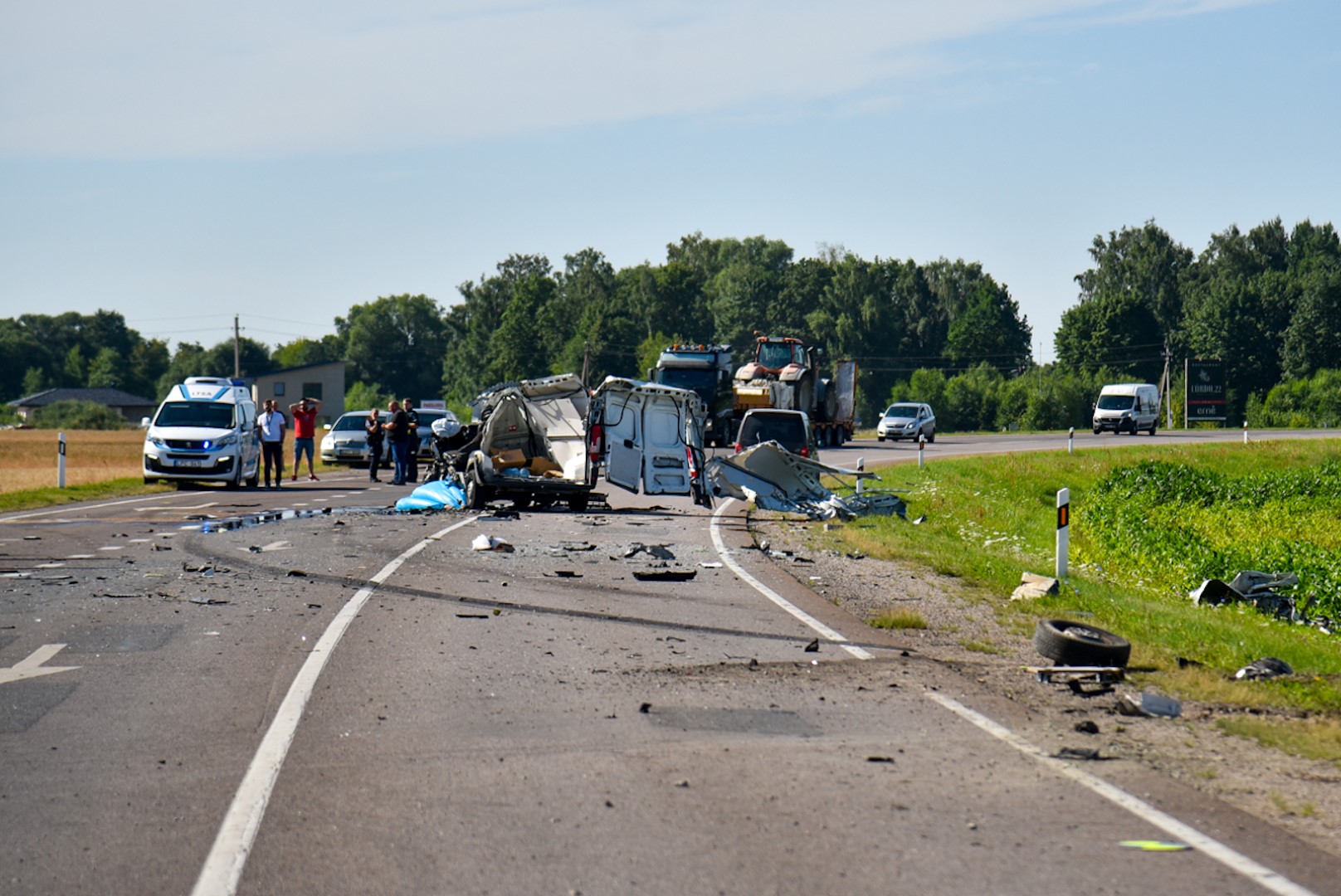 Kraupi avarija antradienio rytą paralyžiavo eismą „Via Baltica“ kelyje už Piniavos.