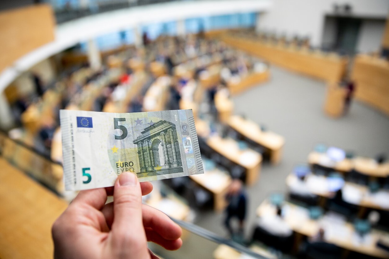 Kitų metų valstybės biudžetas Seime sudėliotas ir patvirtintas nesigirdint Panevėžyje rinktų parlamentarų balsų.