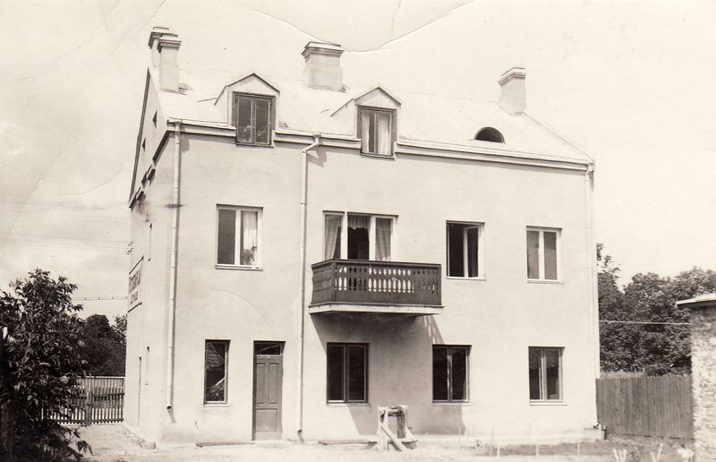 Fotografo Jono Žitkaus namas, kuriame butą nuomojosi poetė Salomėja Nėris. Panevėžio kraštotyros muziejaus fondų nuotr.