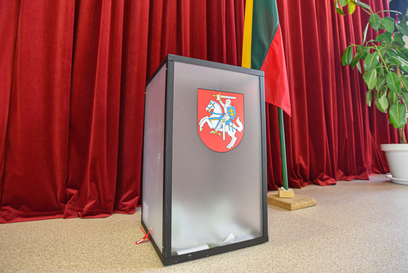 Pakartotiniame savivaldybių tarybų ir merų rinkimų balsavime 34 Lietuvos savivaldybių rinkėjai – tarp jų ir Panevėžio rajono, – iš dviejų kandidatų renkasi savo merą.
