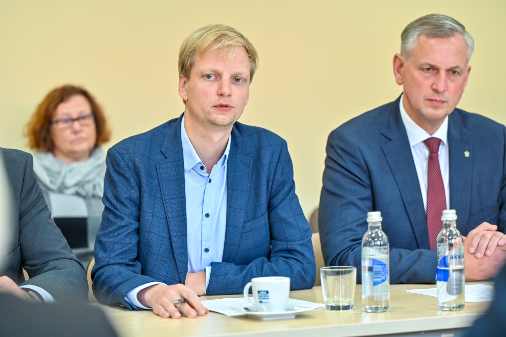 Viceministro dr. Justo Nugaro (kairėje) tvirtinimu, sprendimas dėl Panevėžio kolegijos reorganizavimo dar nėra priimtas, bus svarstomi visi pasiūlymai. G. KARTANO nuotr.