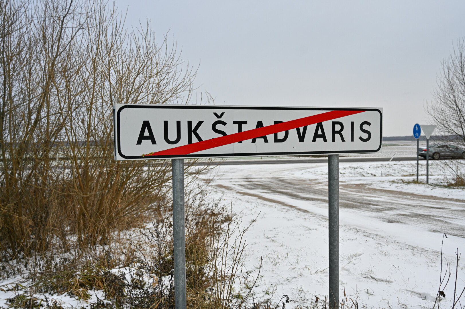 Paauglę iš Aukštadvario mirtis pasitiko vietinių pragaro keliu vadinamoje „Via Balticos“ atkarpoje už Ramygalos. P. ŽIDONIO nuotr.