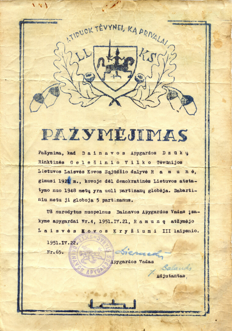1951-aisiais Dainavos apygardos partizanų globėjai Jadvygai Seiliūtei–Montvilienei skirto apdovanojimo diplomas, kaip visi tokie dokumentai, išrašytas slapyvardžiu – Ramunei. LIETUVOS YPATINGOJO ARCHYVO nuotr.