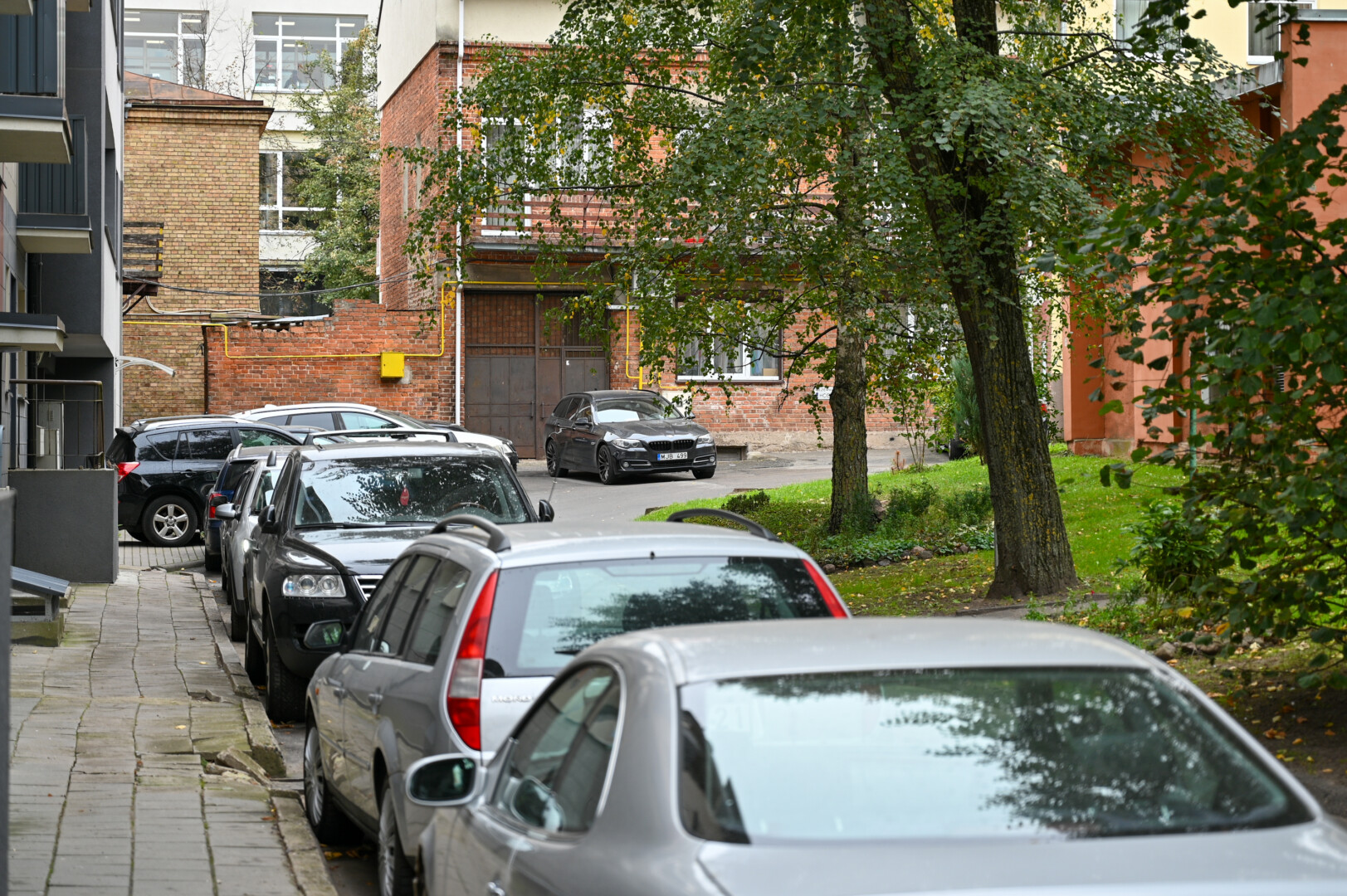 Pačiame Panevėžio centre, Savanorių aikštėje 3-iuoju numeriu pažymėto daugiabučio gyventojai pasijuto savotiškais situacijos įkaitais.