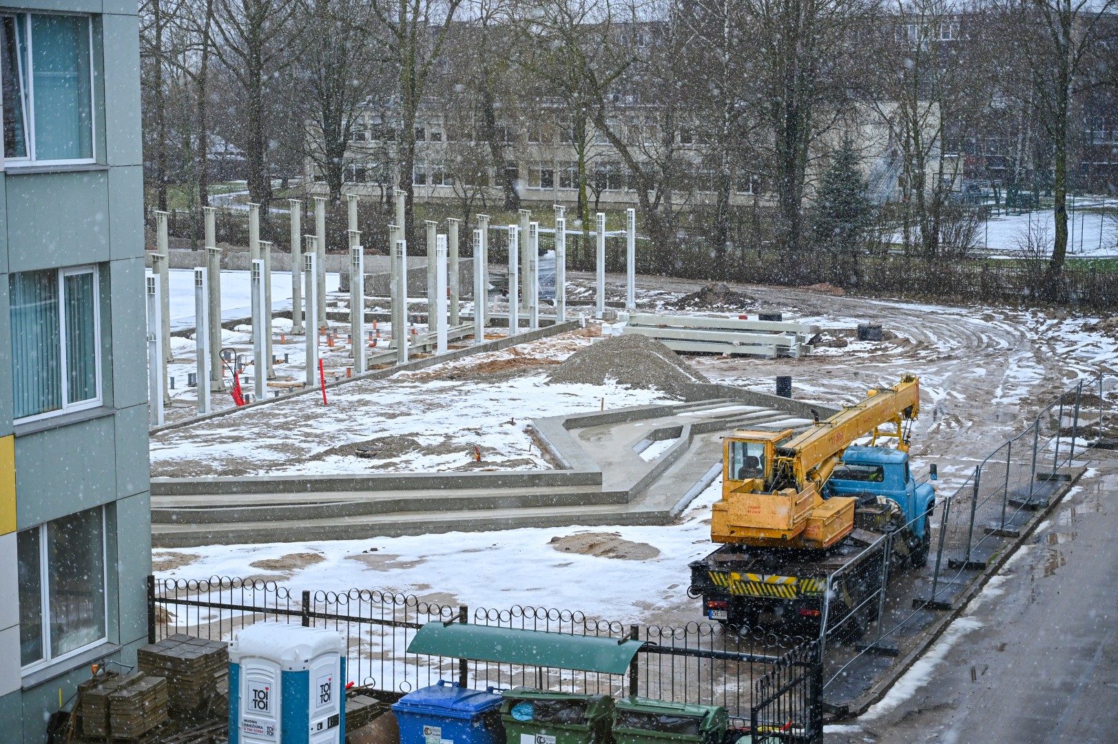 Beržų progimnazijos stadione jau šį pavasarį turėtų iškilti pripučiamas futbolo maniežo kupolas.