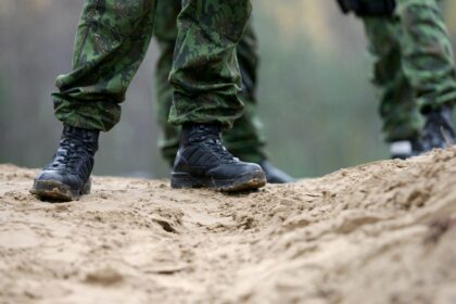 Patvirtinus COVID-19 kariuomenės dalinyje Rukloje, visi galimai turėję kontaktus, izoliuoti