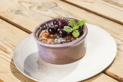 Ko gero, „crème brûlée“ yra vienas populiariausių desertų. Ne veltui sakoma, jog restorano šefo meistriškumas vertinamas būtent pagal šį patiekalą.