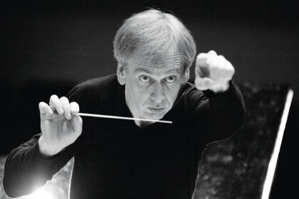 Gintaras Rinkevičius interviu atskleidžia kodėl įkūrė Lietuvos valstybinį simfoninį orkestrą bei ką ryškiausiai prisimena iš pirmojo koncerto
