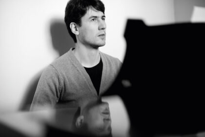 Du pianistai – lietuvis Kasparas Uinskas ir bulgaras Jevgenijus Božanovas – ruošiasi bendriems koncertams Lietuvoje.