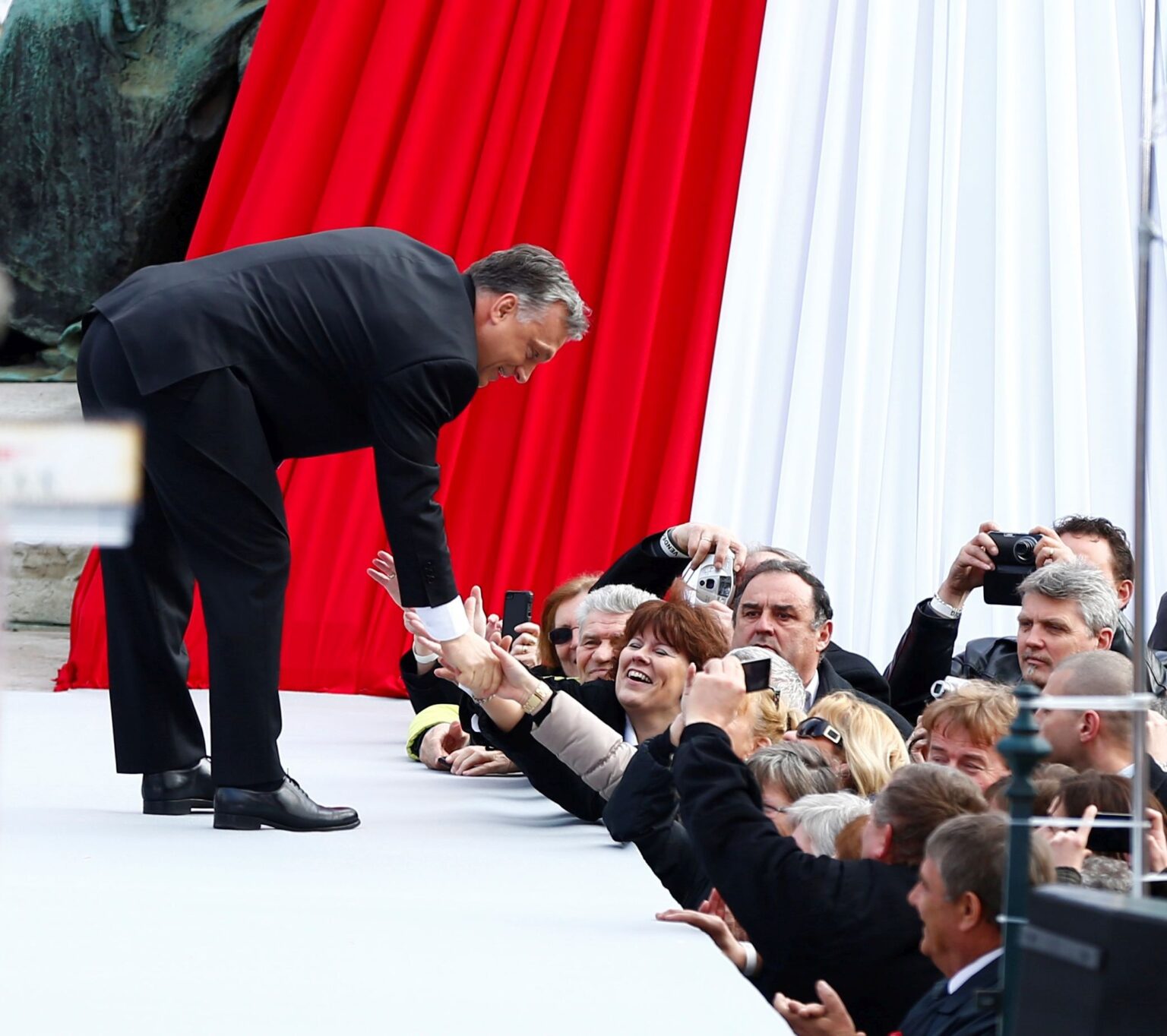 Višegrado grupė įkurta kaip pagalbos sau priemonė siekiant integruotis į Europą. Šiandien Višegradas senojoje ES tapo kone keiksmažodžiu