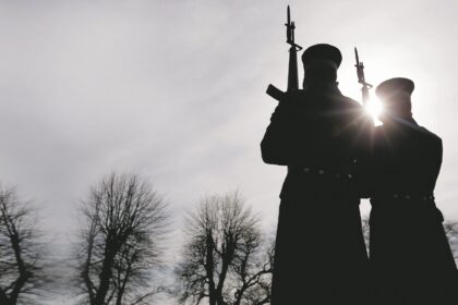 Skirtingi interesai ir aštri konkurencija nepriklausomybės kovų metais ilgam atšaldė dviejų baltų tautų santykius.